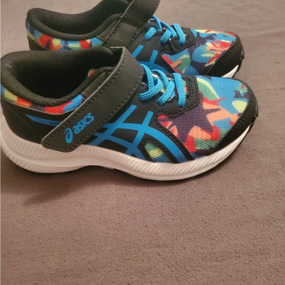 ASICS toddler running shoes NWOT - Picture 1 of 3